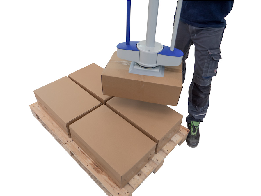 Double vacuum gripper for cardboard boxes